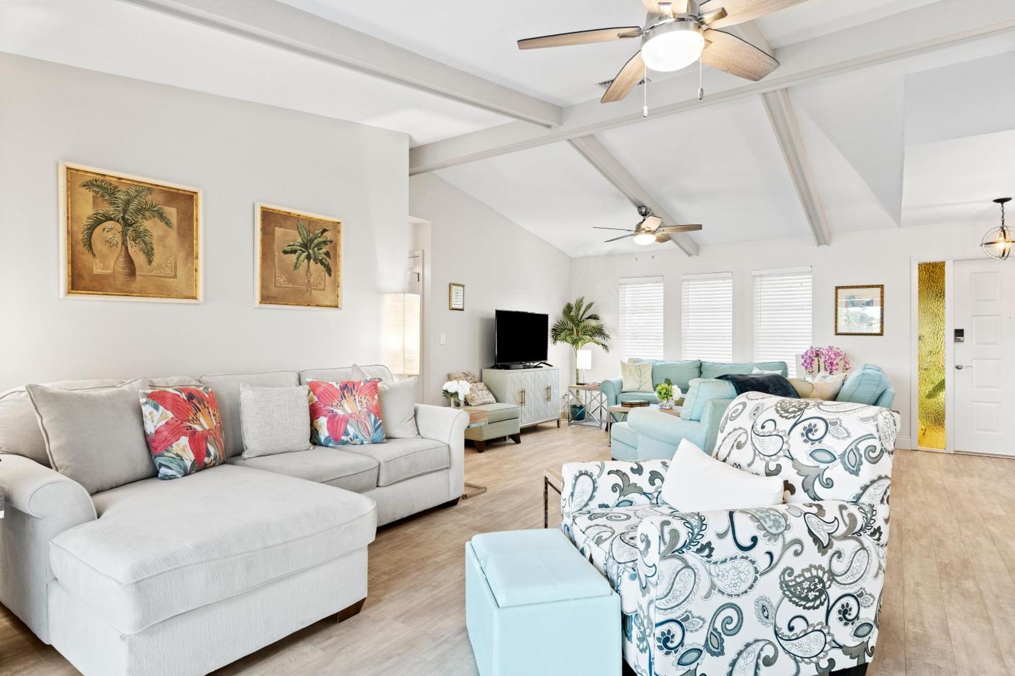 Serenity Waterfront Villa With King Suite, Private Pool, Great Lanai Enclosure And Long Water Views Кейп Корал Екстериор снимка