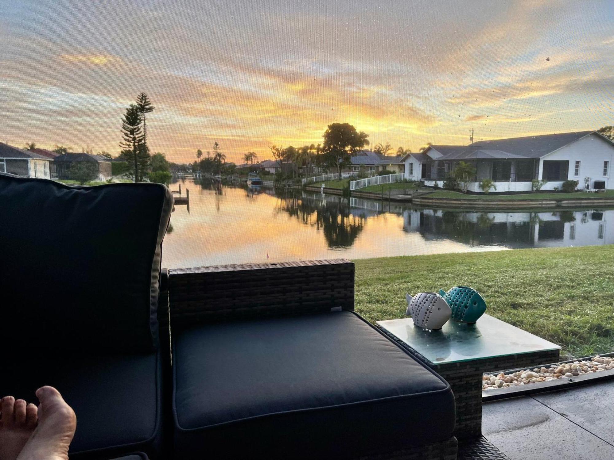 Serenity Waterfront Villa With King Suite, Private Pool, Great Lanai Enclosure And Long Water Views Кейп Корал Екстериор снимка